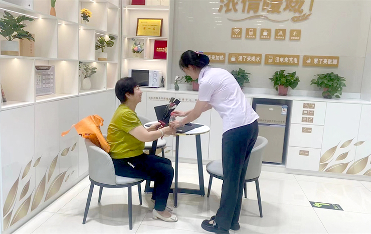 1693535676204093590.jpg 0901007_003_01_s.jpg