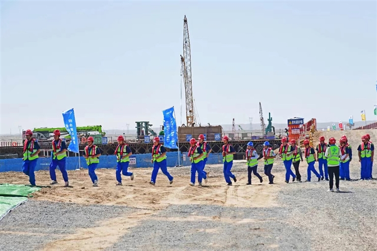 1720747901552053977.jpg 0712002_006_01_s.jpg