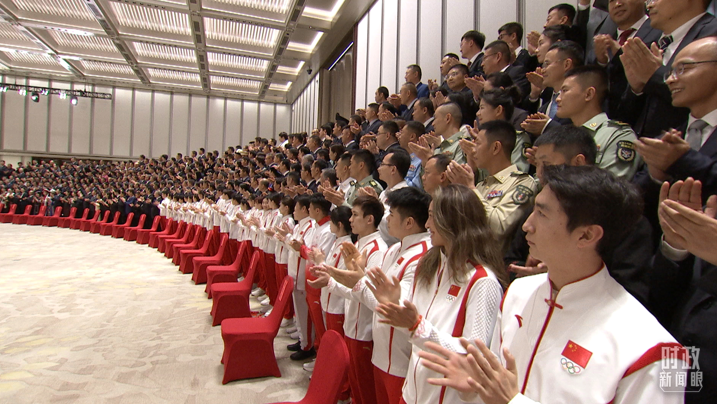 △接见现场的全国体育界代表。(总台央视记者张洛嘉拍摄)