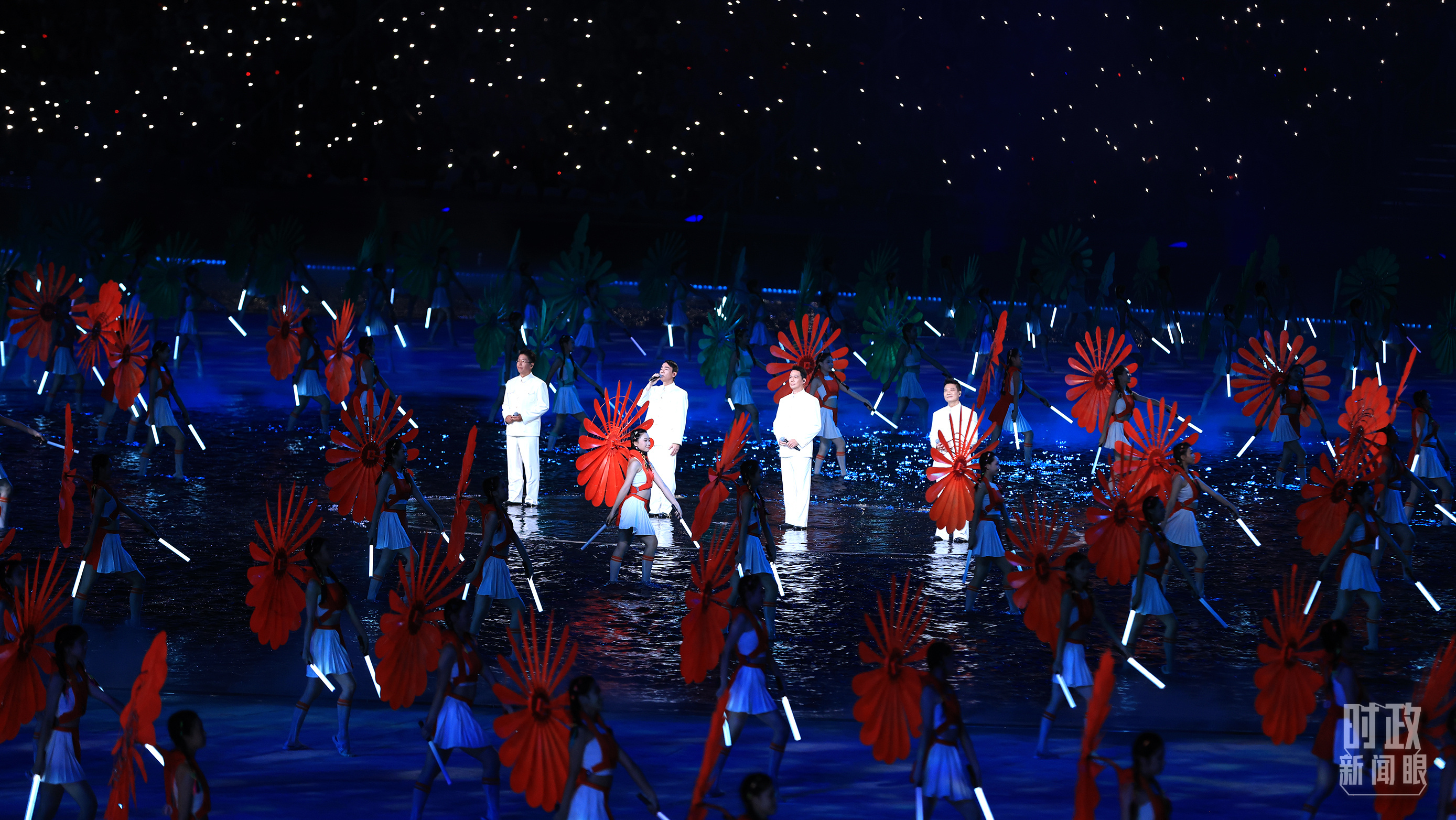 △第十五届全运会开幕式现场。(总台央视记者曹亚星、魏帮军拍摄)