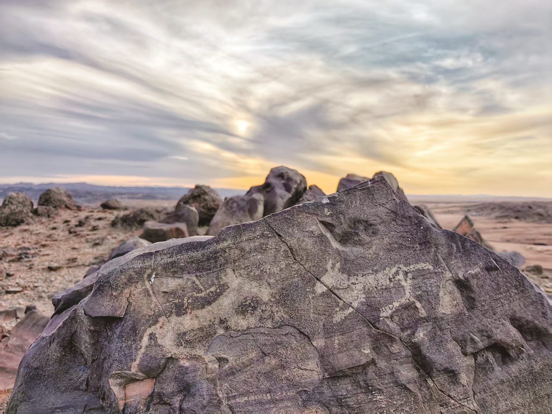 山石上的远古回响 李志轩/摄