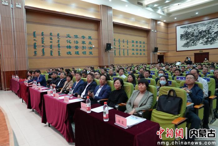 图为活动现场。