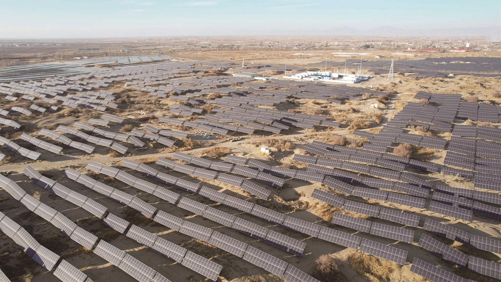 华能防沙治沙临河区20万千瓦光伏项目