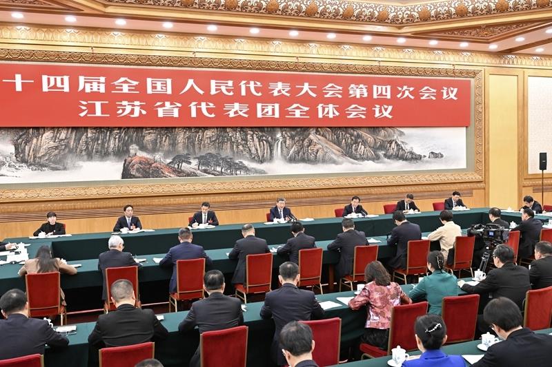△3月5日,习近平总书记参加十四届全国人大四次会议江苏代表团审议。