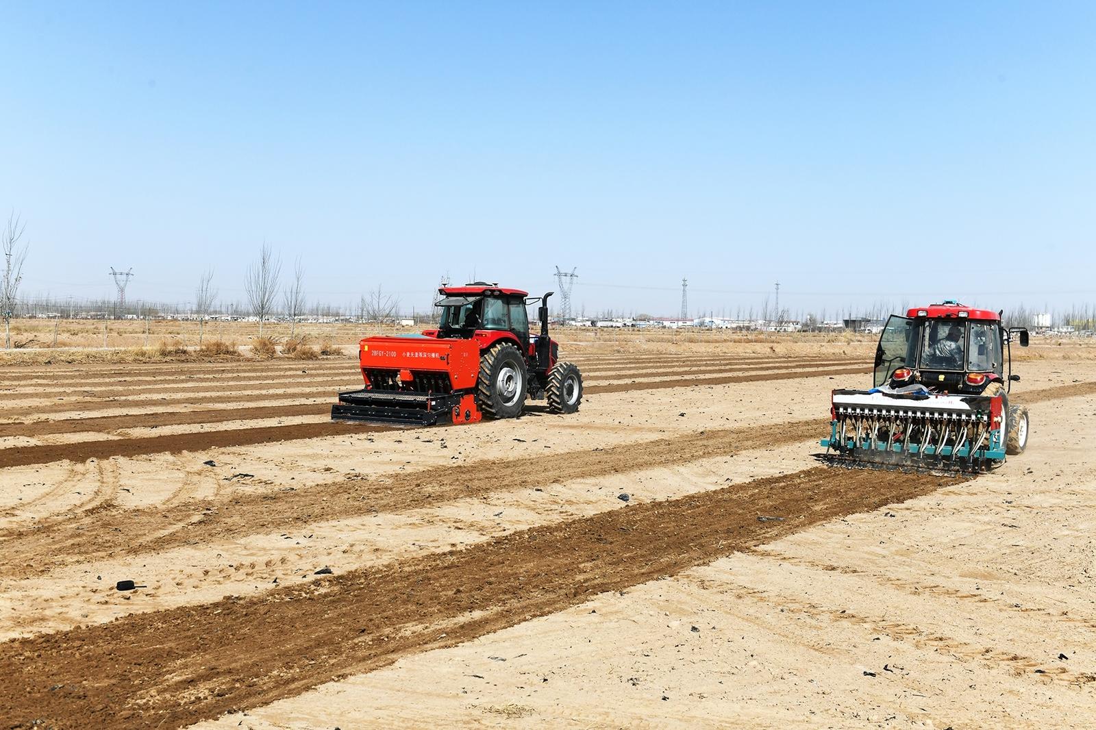 搭载北斗导航系统的小麦无垄等深匀播机
