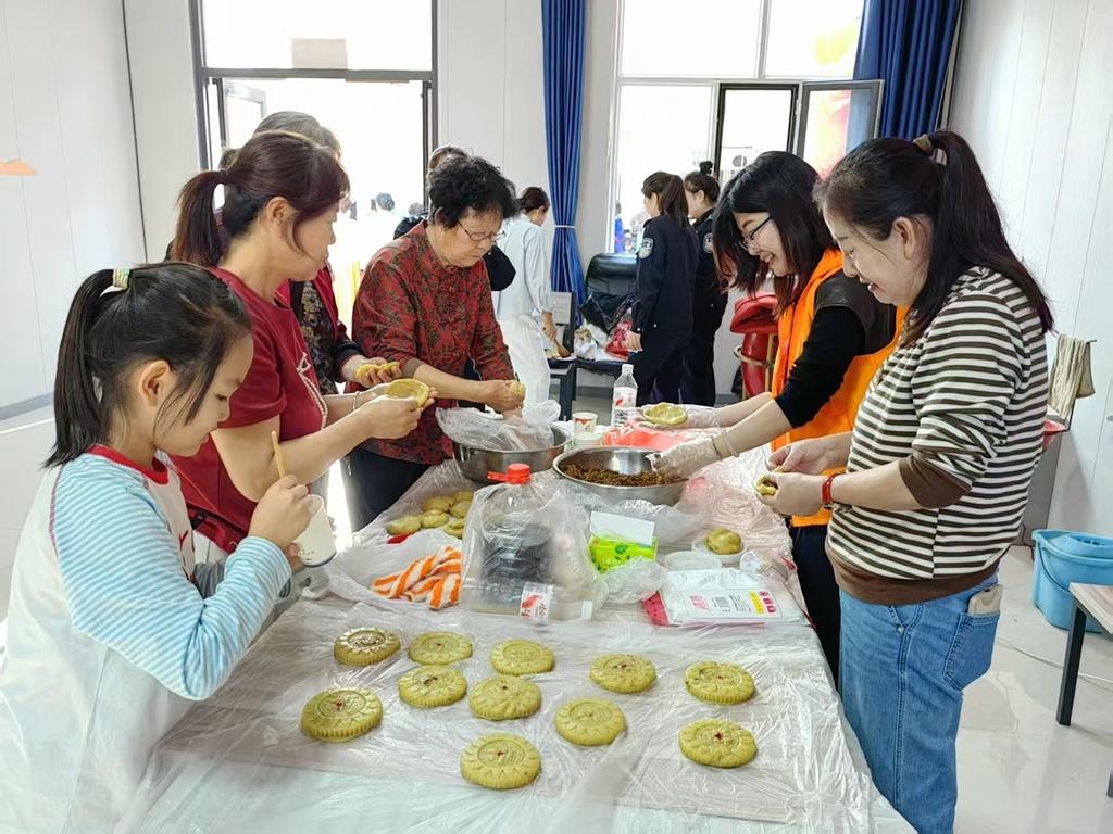 邻里共同做美食