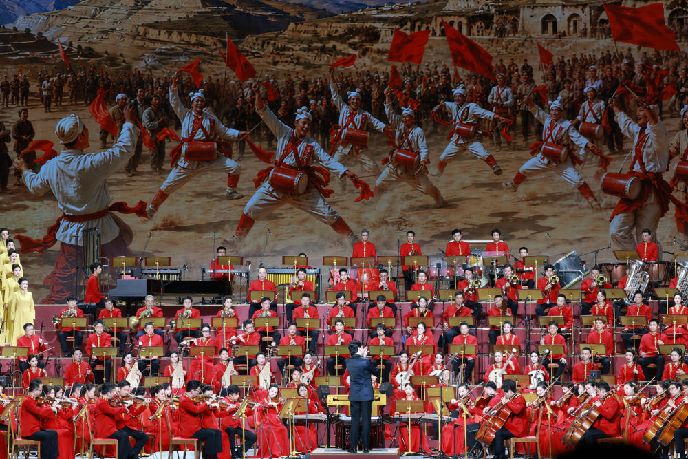 2026年6月29日晚,庆祝中国共产党成立105周年音乐会《人民至上》在北京举行。新华社记者 丁林 摄