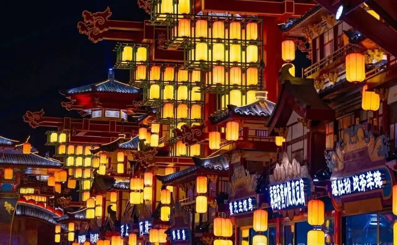 美稷·长河里夜未央不夜城 准格尔旗文化和旅游局 供图