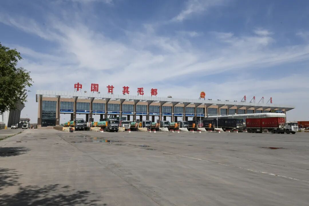 甘其毛都口岸 记者 胡东育/摄 图片