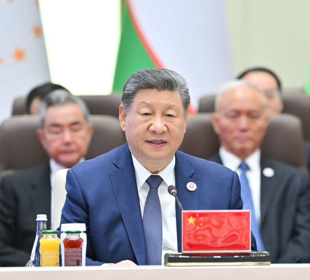 当地时间9月1日下午,国家主席习近平在比什凯克出席“上海合作组织+”会议并发表题为《共同倡导平等有序的世界多极化 实现更加公正合理的全球治理》的重要讲话。新华社记者翟健岚摄