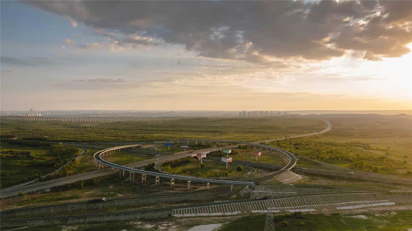 包茂高速公路包头至东胜段改扩建工程包头西连接线项目。