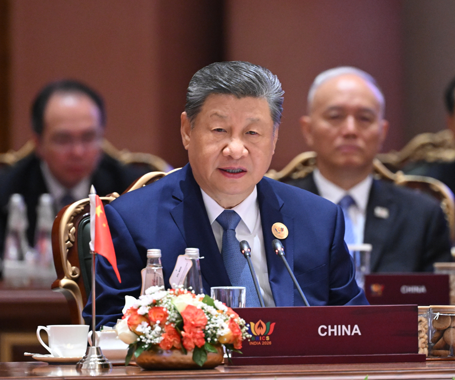 当地时间9月12日下午,国家主席习近平在新德里出席金砖国家领导人第十八次会晤第一阶段会议。习近平发表题为《共担时代责任 勇做先锋力量》的重要讲话。 新华社记者 燕雁 摄